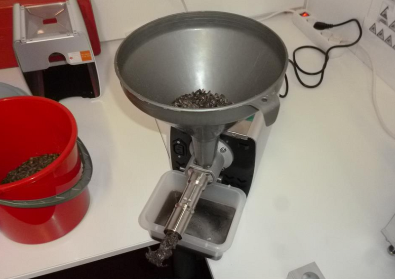 Presa ulei teste laborator